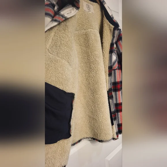 Sage Collective Red and Tan Shacket Size XL - Picture 6 of 9